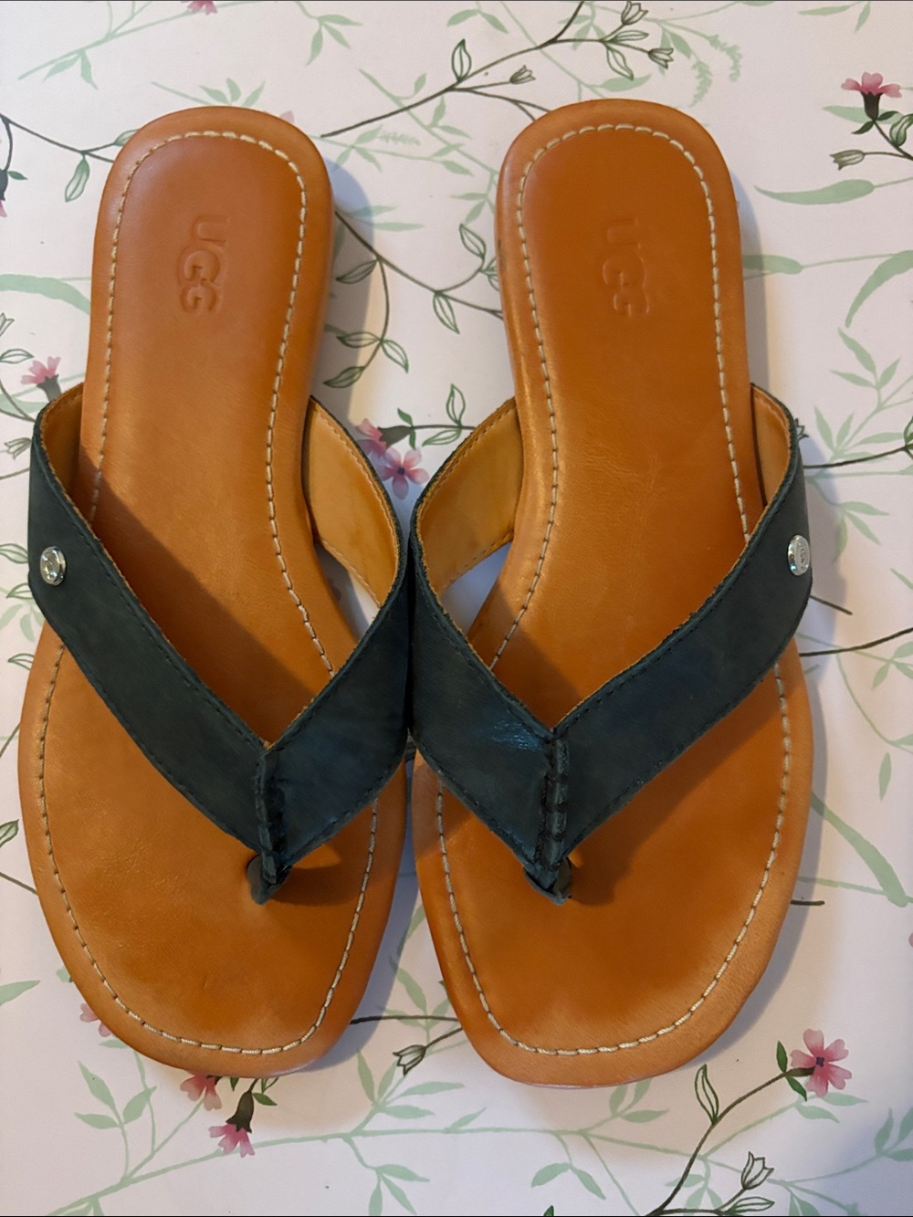 UGG Women’s Tan Footbed Sandals with Black Straps